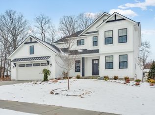 4205 Boulder View Dr, Belmont, MI 49306
