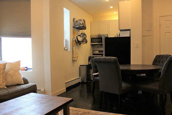 Rented by Charles Coutinho LLC | media 58