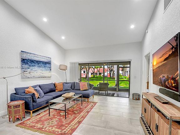 5th image of 9903 Pavarotti Ter APT 104