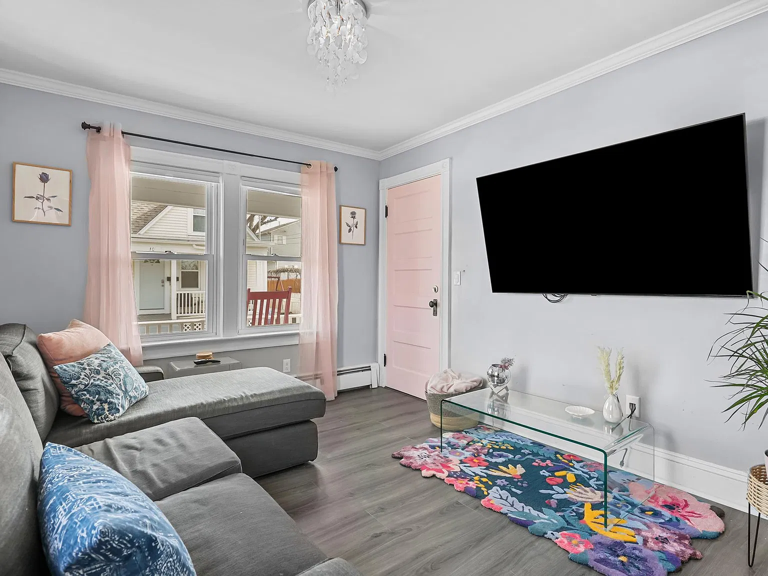 2 bed, 800 sqft, $2,500 — Photo 1