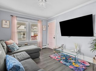 9 Gray St #1, Bristol, RI 02809