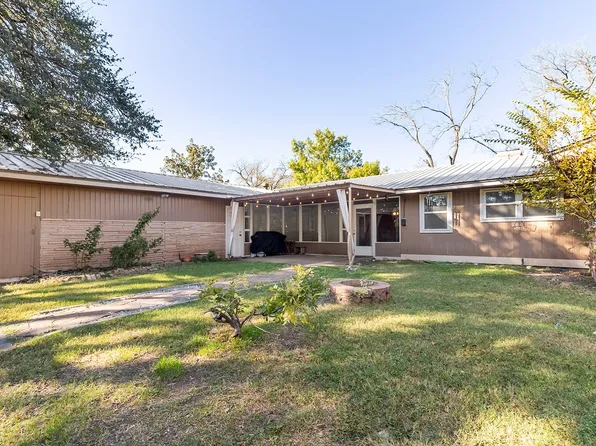 603 Grand Ave, Brady, TX 76825