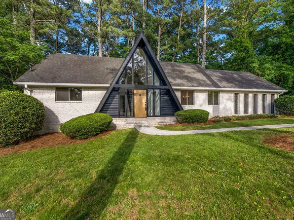 4274 Smithsonia Ct, Tucker, GA 30084