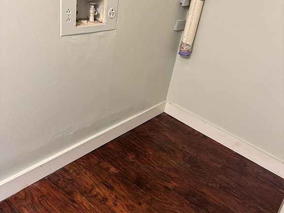2nd image of 196 N Main St APT C