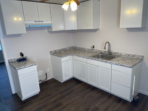 2nd image of 4204 SE 26th St