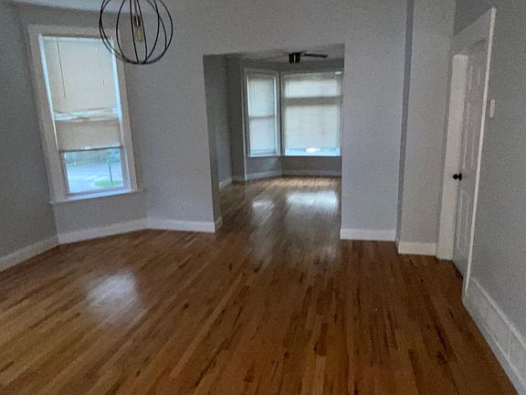 3rd image of 3105 N Sawyer Ave #2