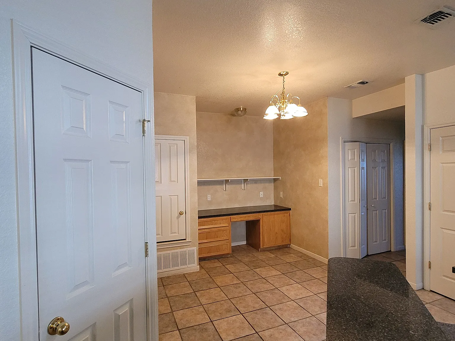 2 bed, 1111 sqft, $1,195 — Photo 3