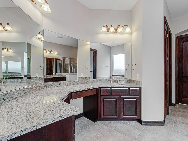 5711 Avon Landing Ln — Photo 14