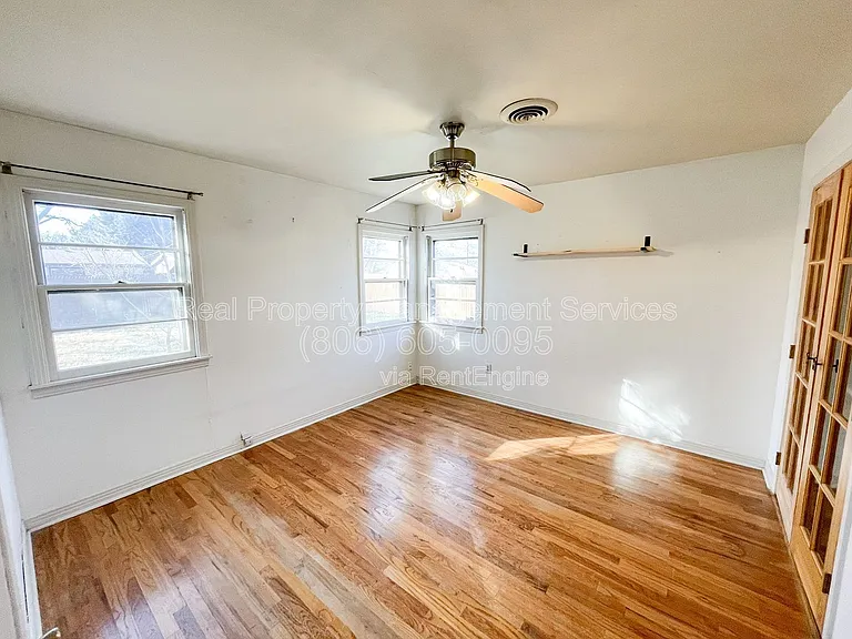 3105 44th St — Photo 10