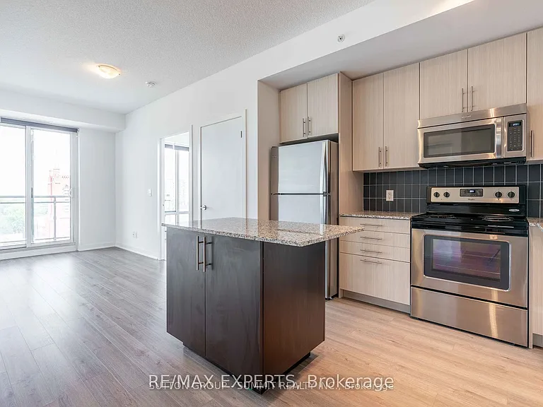 85 Duke St W #1003 — Photo 4