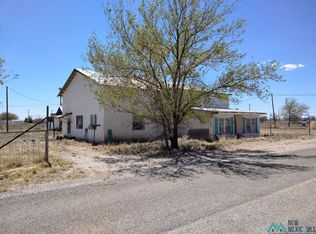 901 Penasco St, Hope, NM 88250