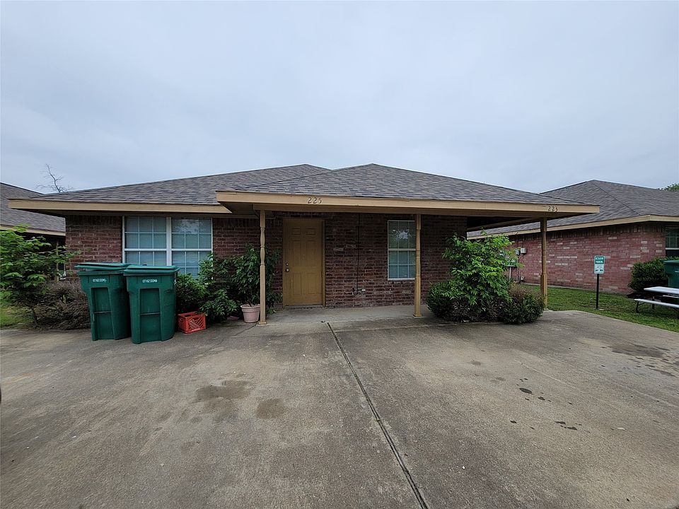 1st image of 223-225 E Craven Ave