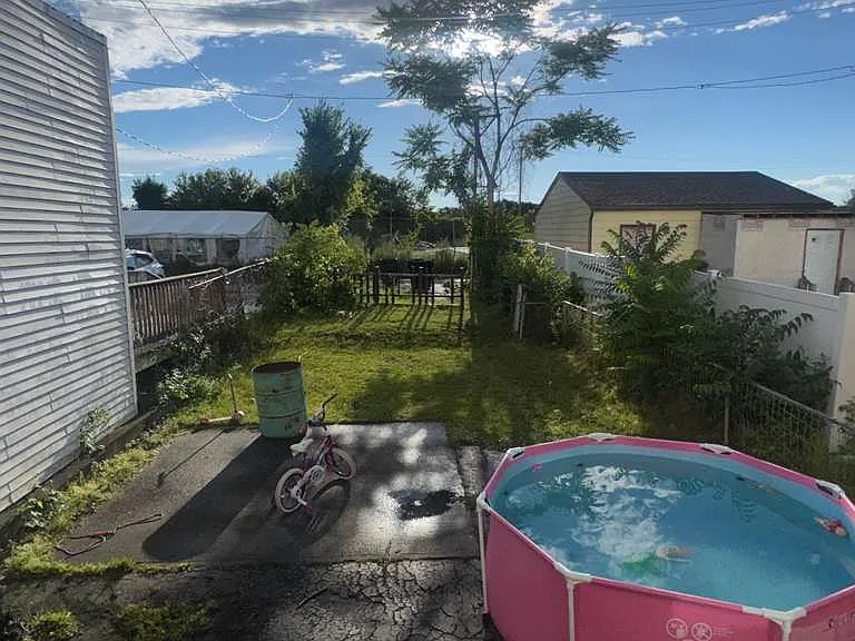 427 1st St #2 — Photo 31