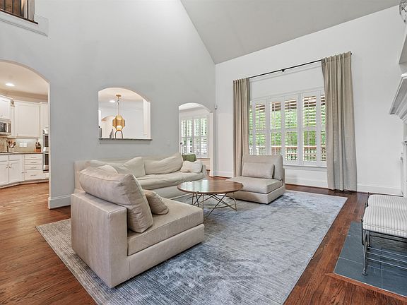 5th image of 3957 Haddon Cir