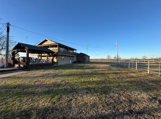 1932 E 2050th Rd, Hugo, OK 74743