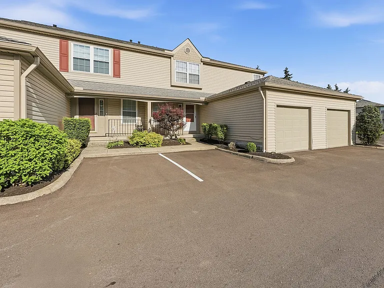 1882 Bennigan Dr — Photo 11