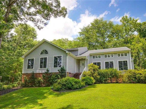 5448 White Oak Cir, Sandston, VA 23150