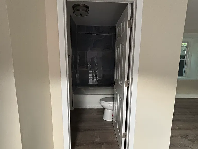 2233 Farmington Ave — Photo 8