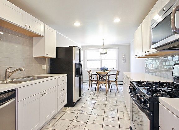 5th image of 8855 N Greenwood Ave #3NW