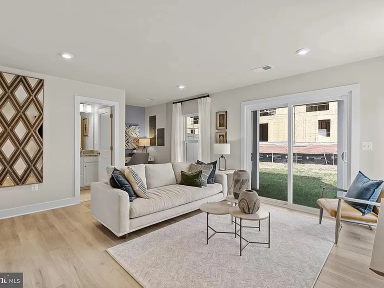 18247 Moss Garden Rd — Photo 16