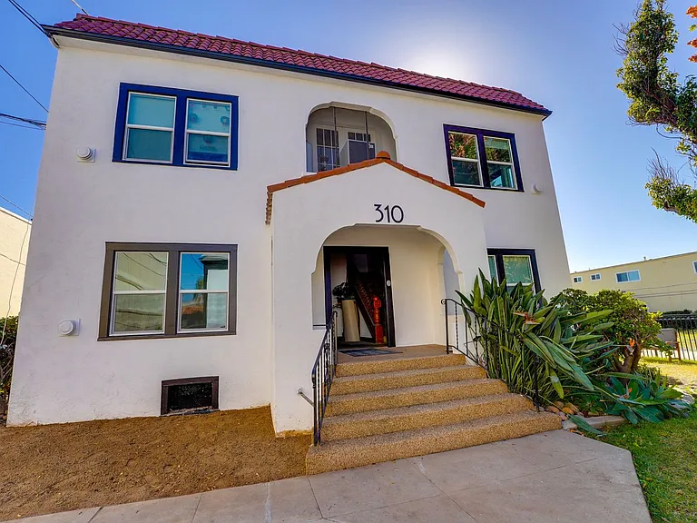 310 G St — Photo 24