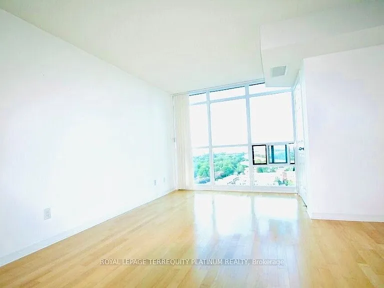 28 Harrison Garden Blvd #1812 — Photo 5