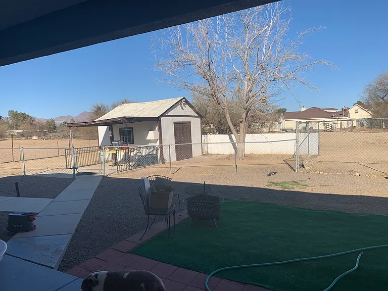 541 S Chavarria Ln — Photo 6