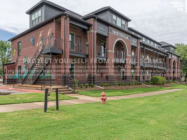 1115 N Leverett Ave #105