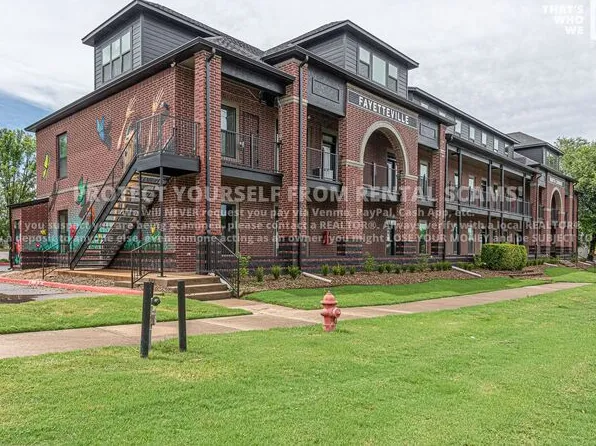1115 N Leverett Ave #105, Fayetteville, AR 72703