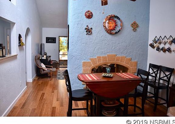 3rd image of 4029 Saxon Dr