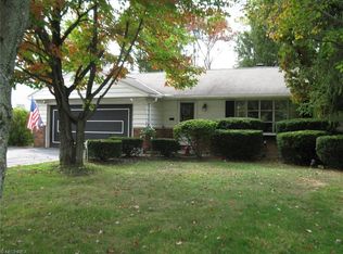 1986 Som Center Rd, Mayfield Heights, OH 44124