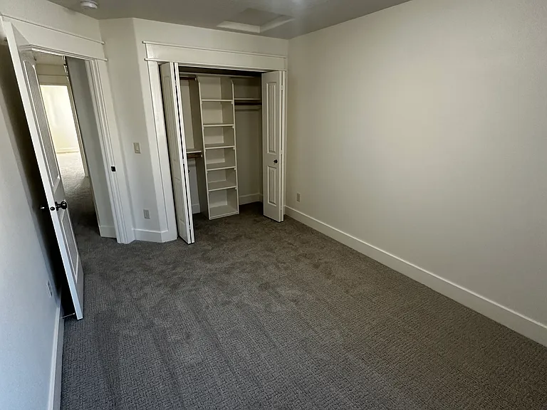 2125 S Amy Ave — Photo 8