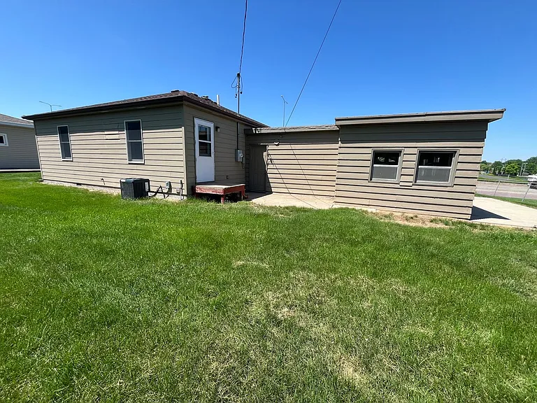 5009 E Linden Ln — Photo 33