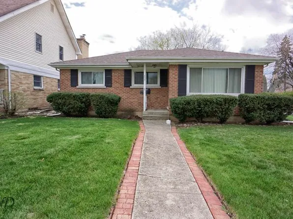 837 Wilcox St, Mundelein, IL 60060