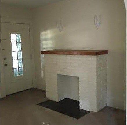3rd image of 2619 Elmwood St