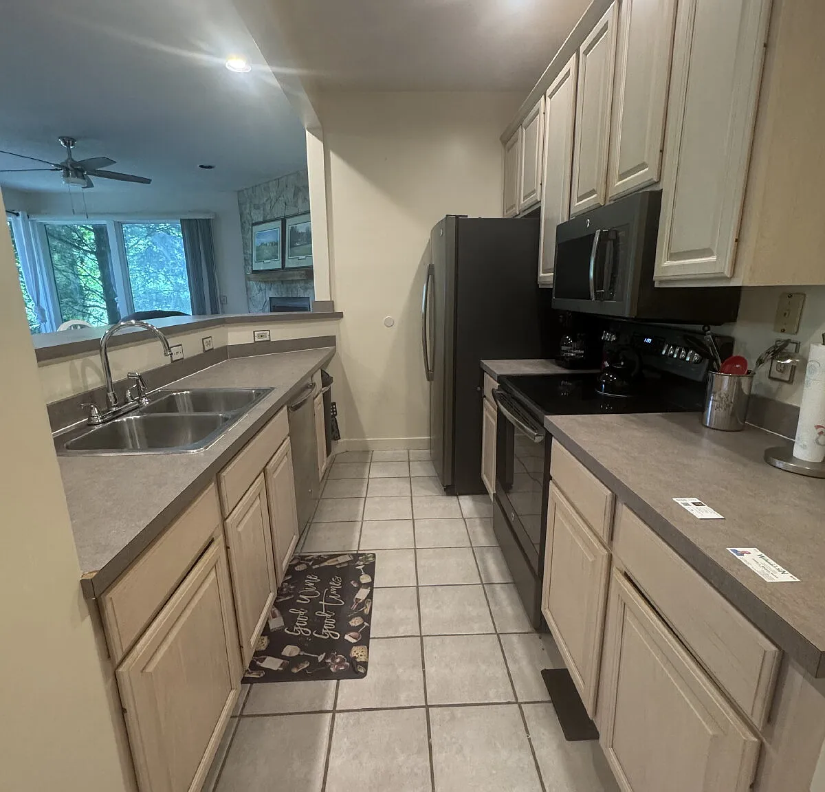 2 bed, 2.0 bath, 1066 sqft, $1,450 — Photo 3