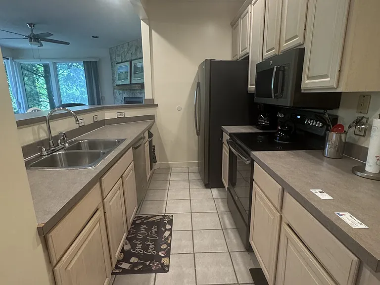 299 Blue Ridge Dr S #1 — Photo 3