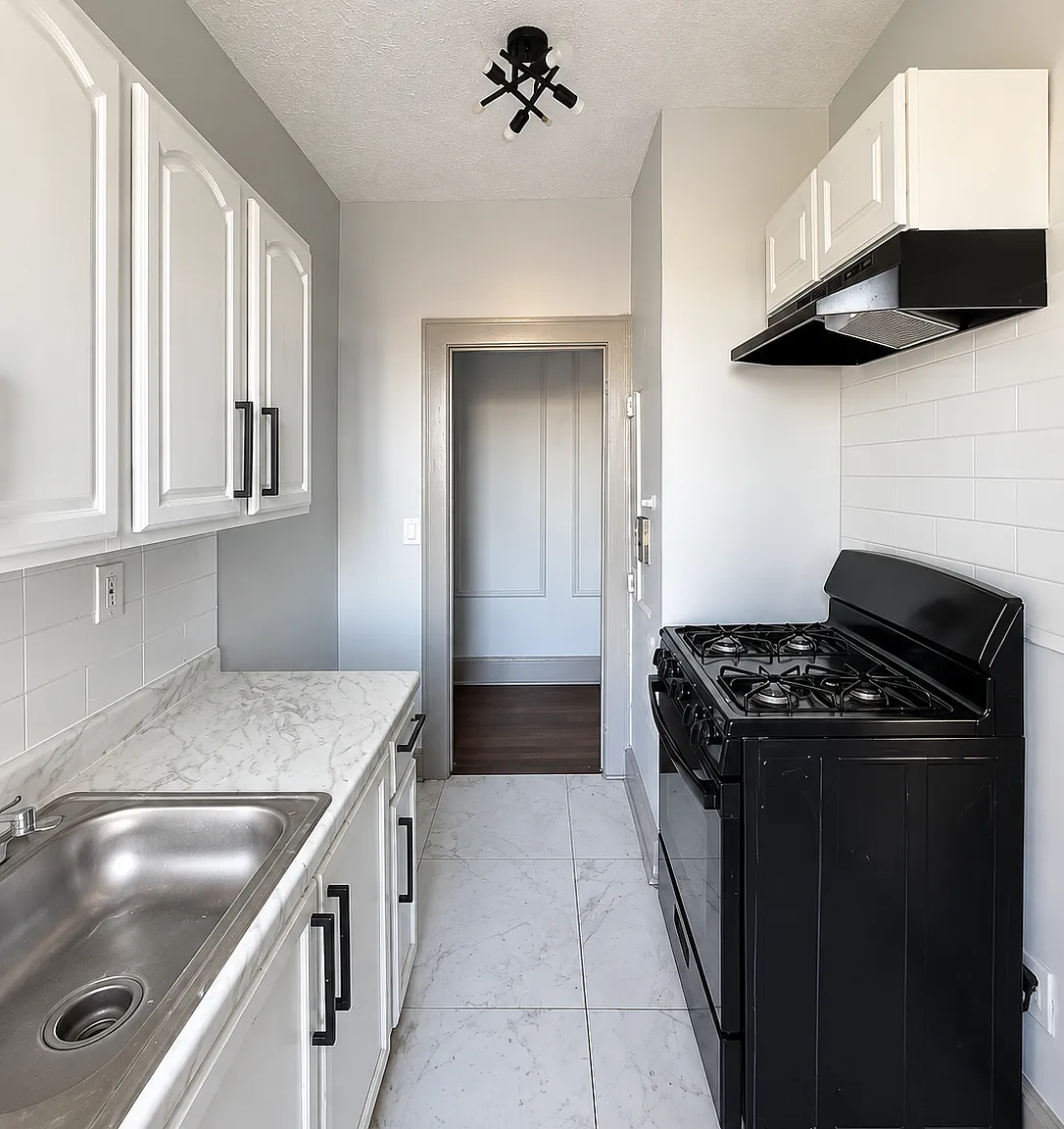 3 bed, $2,200 — Photo 1