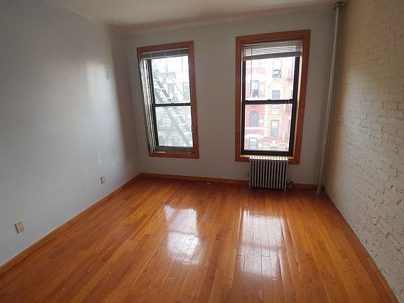 3rd image of 44 Henry St APT 4
