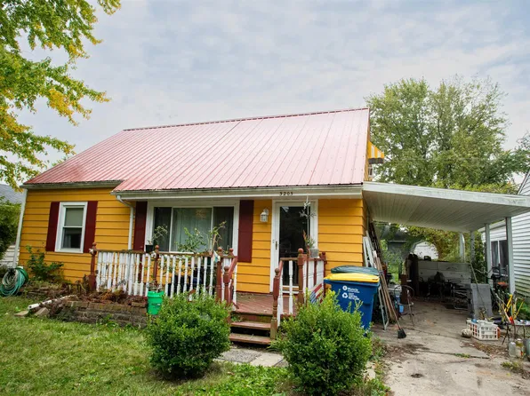 3205 W Devon Rd, Muncie, IN 47304