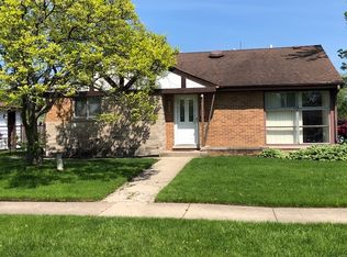 7532 Lake St, Morton Grove, IL 60053