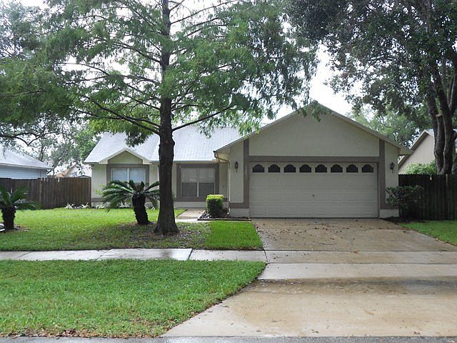 1st image of 125 Bristol Cir