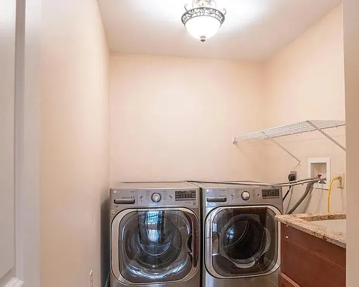 120 Meadowview Dr — Photo 29