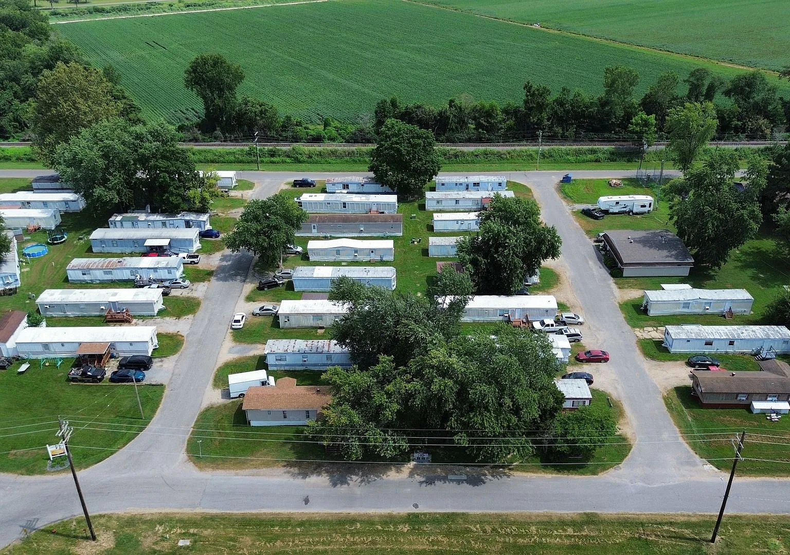 2 Bedroom 1 Bathroom Mobile Home Community — Photo 1
