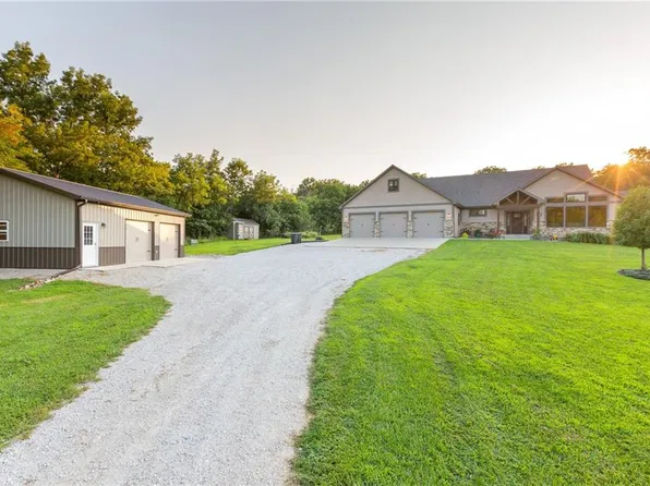36920 Edgerton Rd, Osawatomie, KS 66064