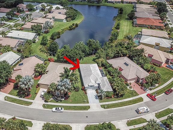 4th image of 10885 Royal Caribbean Cir