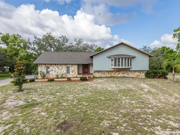 9947 Grove Dr, New Port Richey, FL 34654