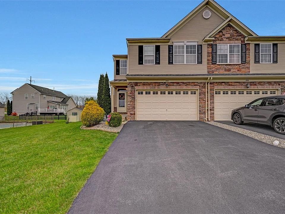 1st image of 103 Gray Dr