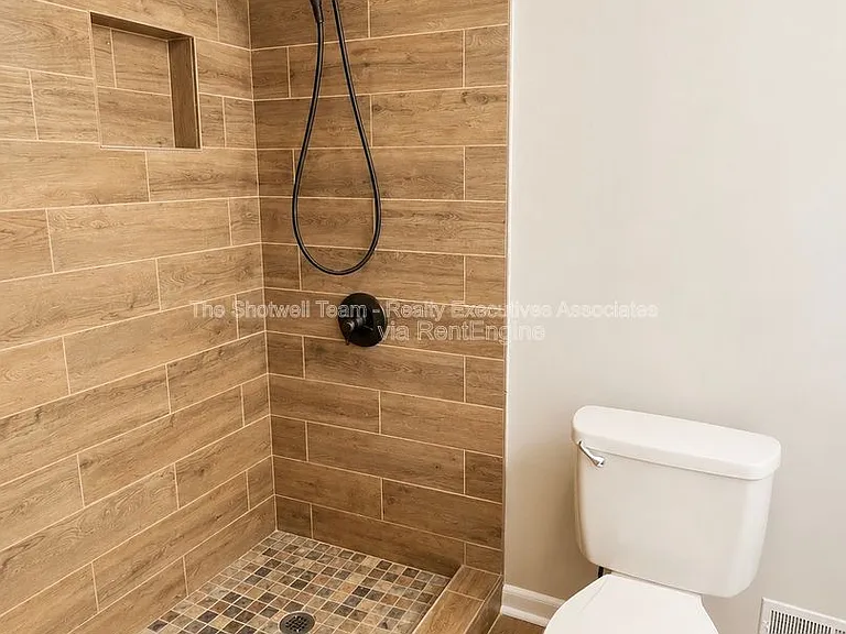 11104 Hughlan Dr — Photo 14