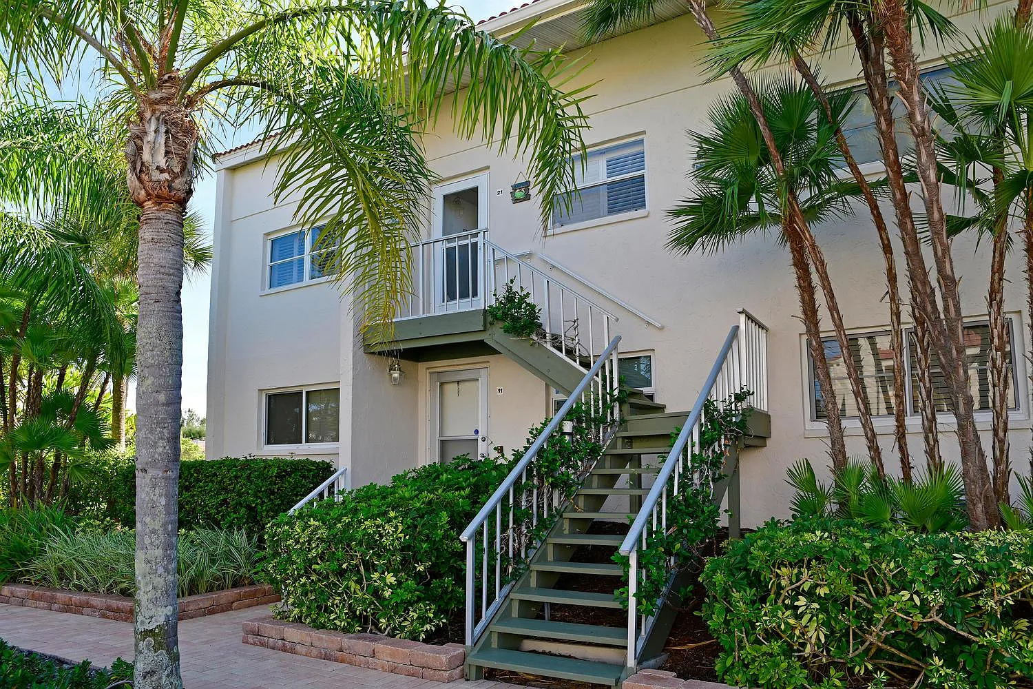 7085 Gulf Of Mexico Dr — Photo 3